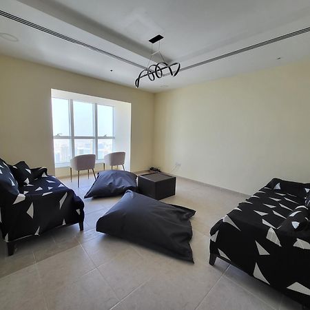 At The Top Marina, Award Winning Property, Walk To Beach And Metro Station, Coliving Dubai Exterior photo