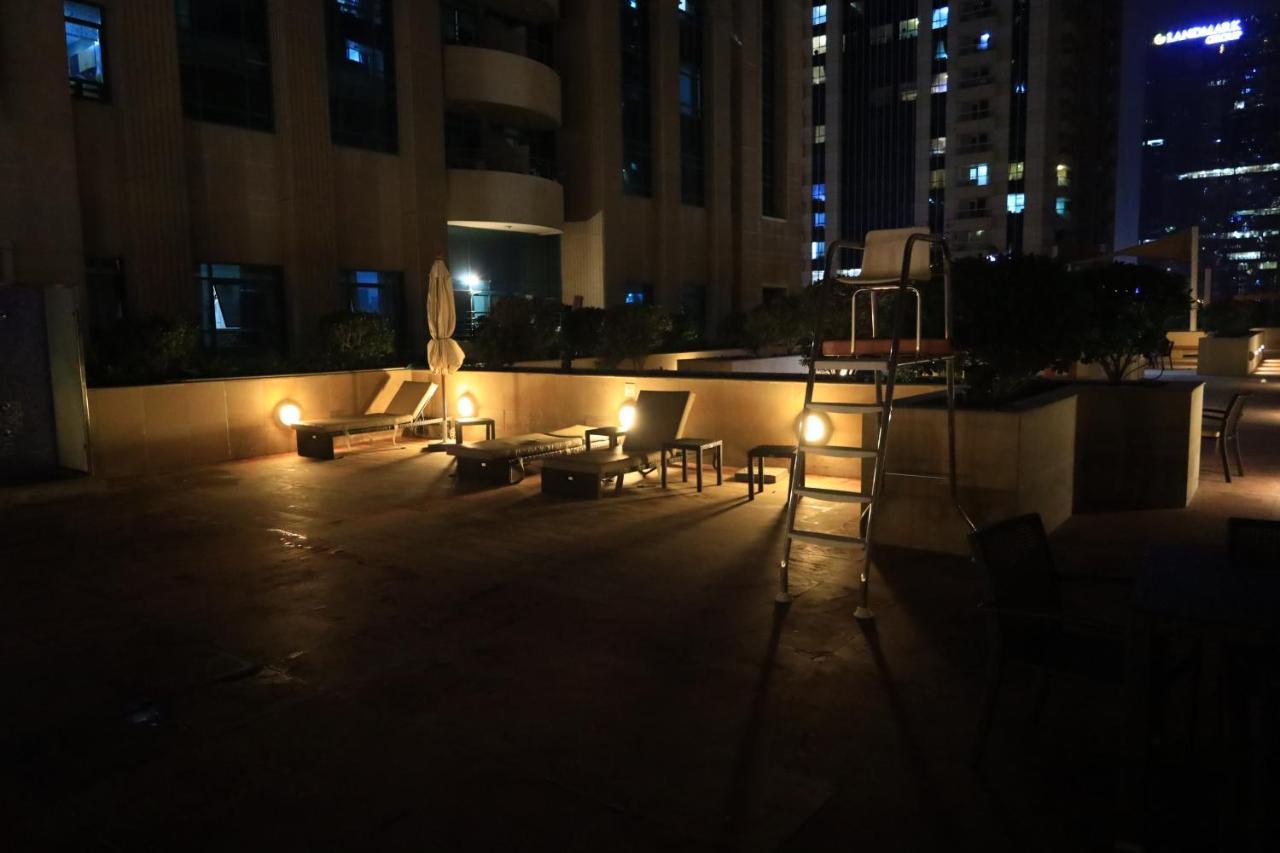 At The Top Marina, Award Winning Property, Walk To Beach And Metro Station, Coliving Dubai Exterior photo